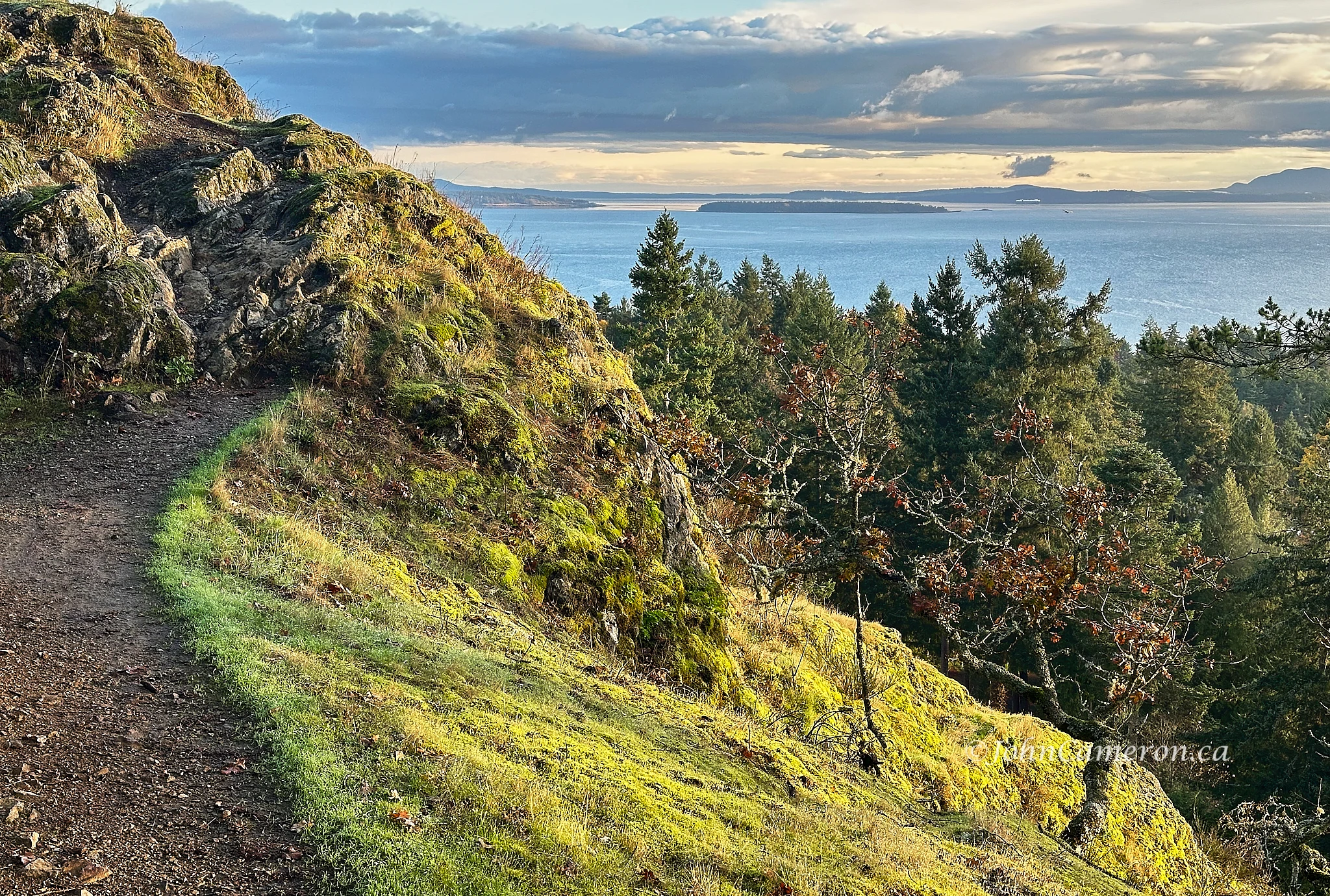 morning vista 231107 ©johncameron.ca