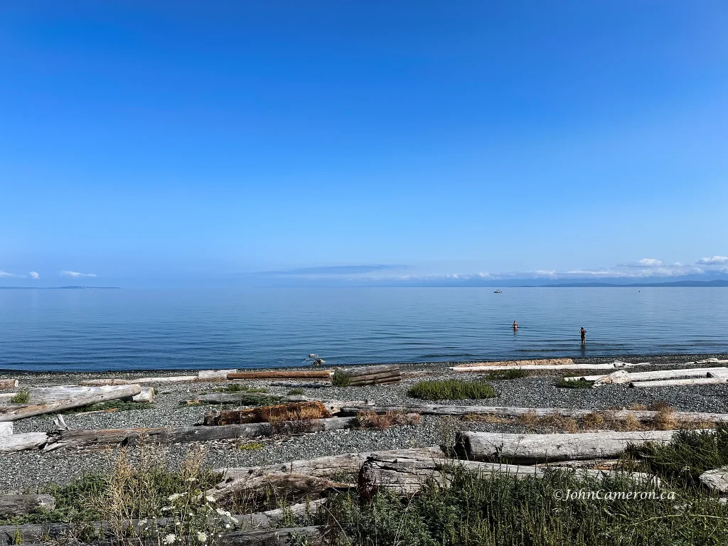 Photos of Courtenay beach on a sunny calm August day.